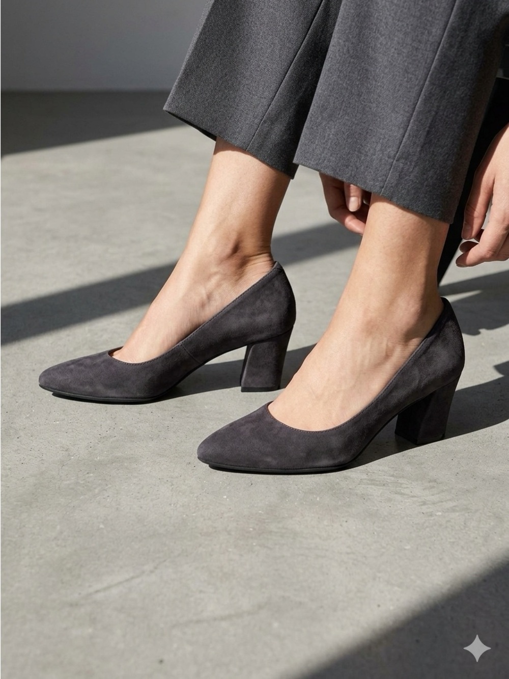 Eric Michael Shoes Heels Size 7.5 Black Gray women's suede pointy toe shoe 38 EU - Picture 12 of 12